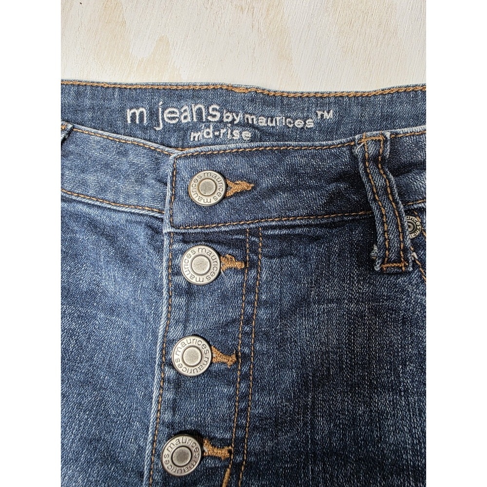 M Jeans By Maurices Women's Size 14 Jean Shorts High Rise Cut Off Button Fly - Picture 2 of 7